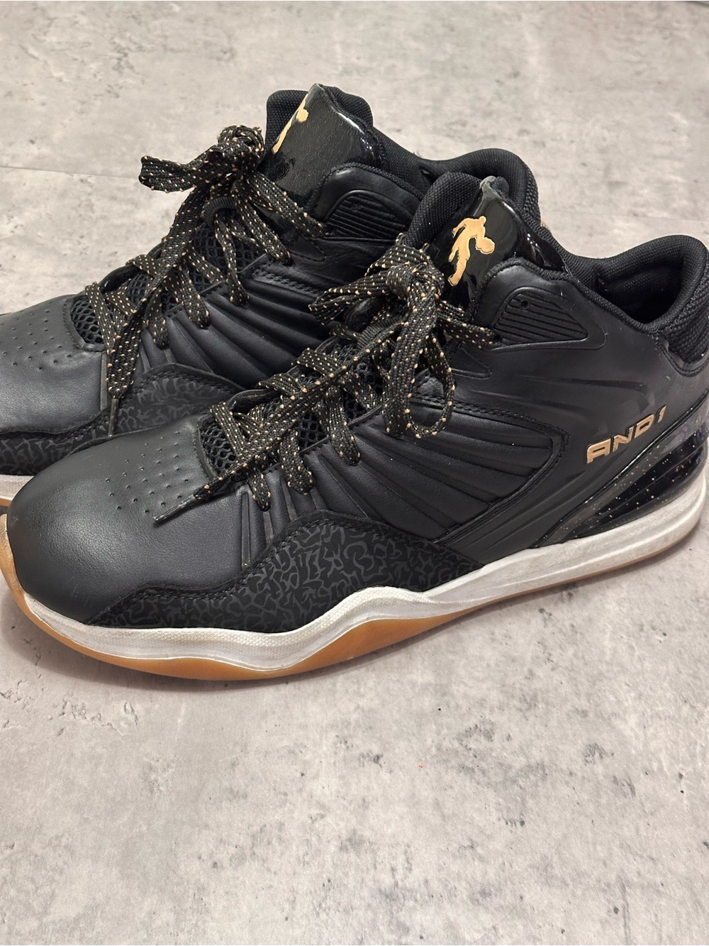 And1 Black High-Top Basketball Sneakers with Gold Accents - Picture 6 of 7